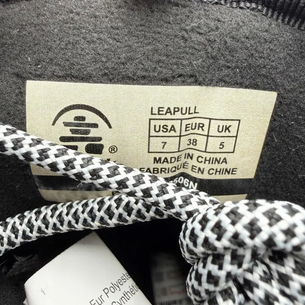 Kamik Womens Lea Pull Winter Boots US 7 M EU 38 Black Fleece NIB